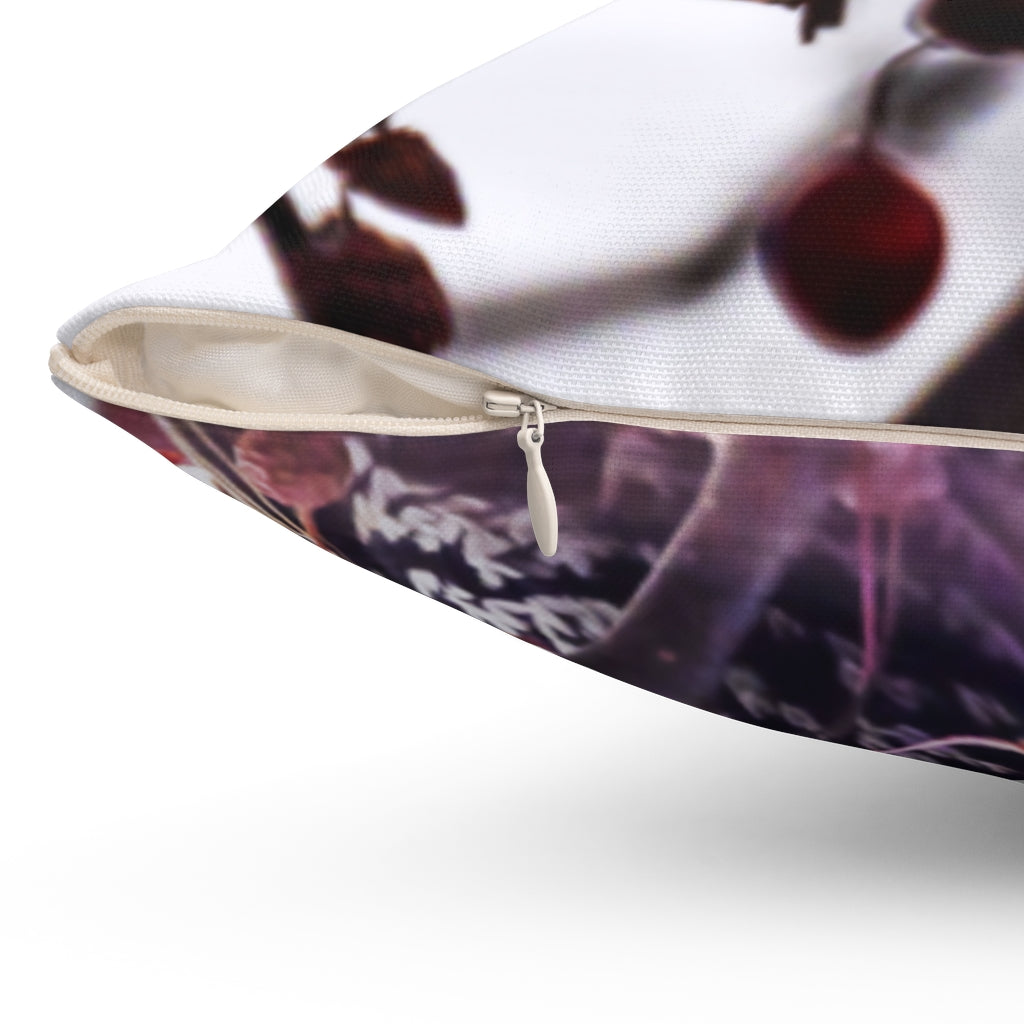 Startling Starling Throw Pillow